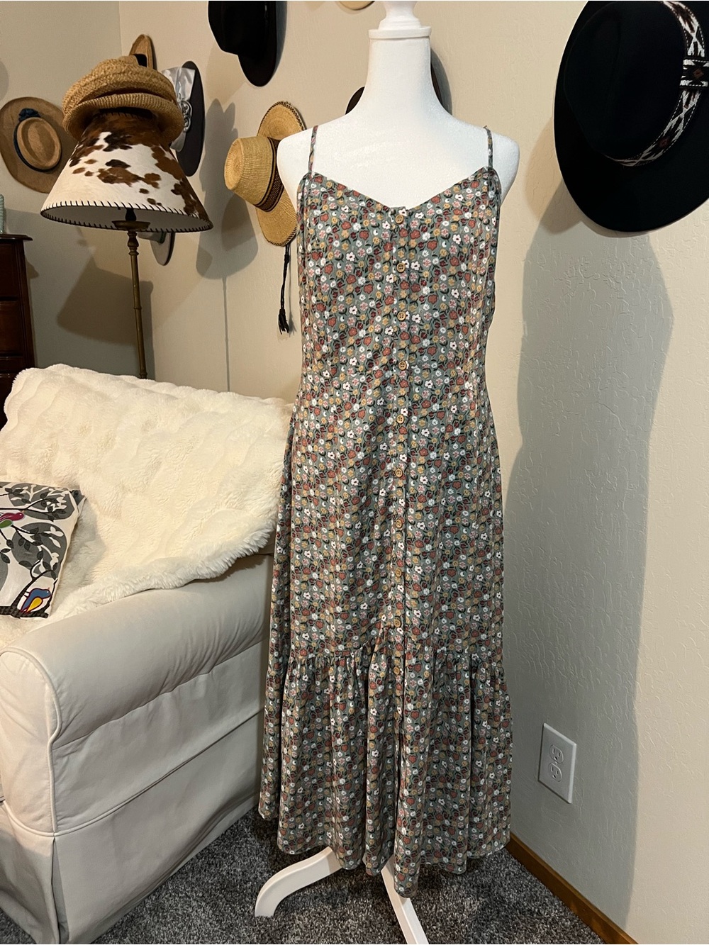 LA Threads - Floral Spaghetti Strap Midi Dress - Neutral Floral NWOT
